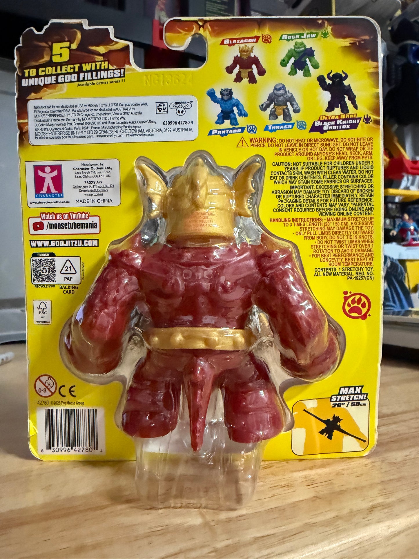 Heroes of Goo Jit Zu Stretch Strikers Hero Blazagon 42780