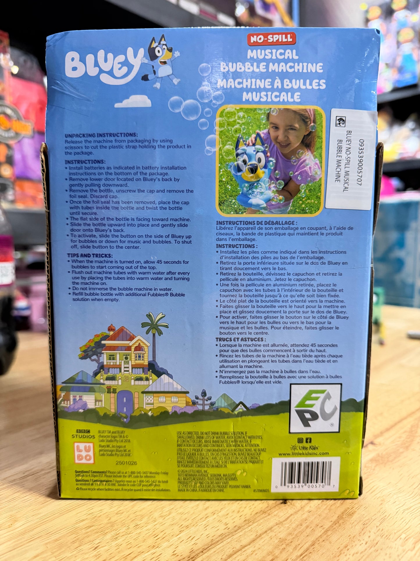 Bluey No Spill Musical Bubble Machine 005707