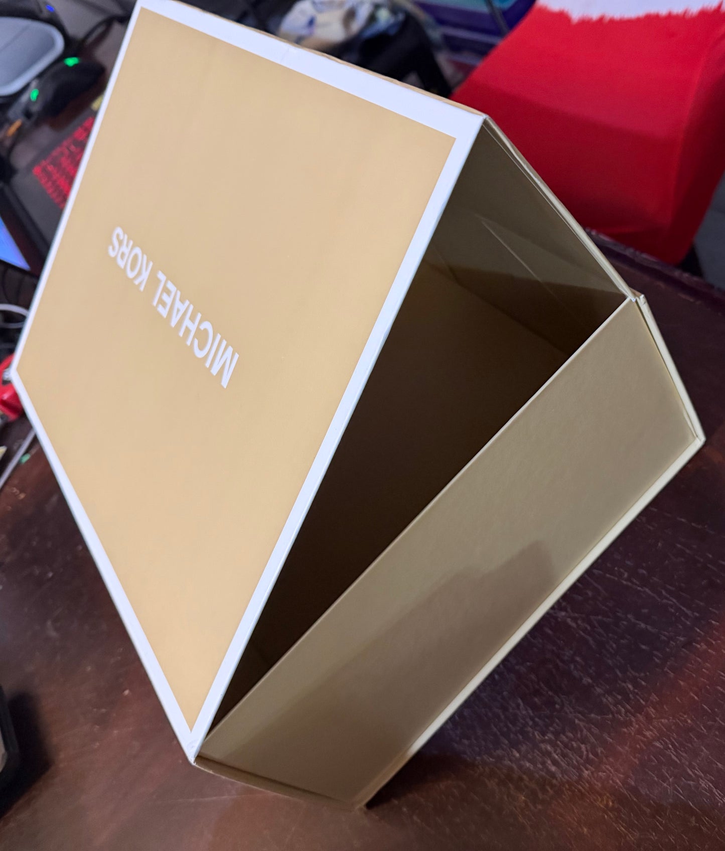 Micheal Kors Empty Gift / Shoe Box 14.5”x11”x5” Kor001