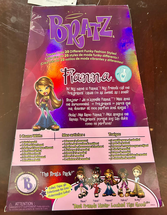 Bratz Original Fashion Doll Fianna Series 3 with 2 Outfits 59199