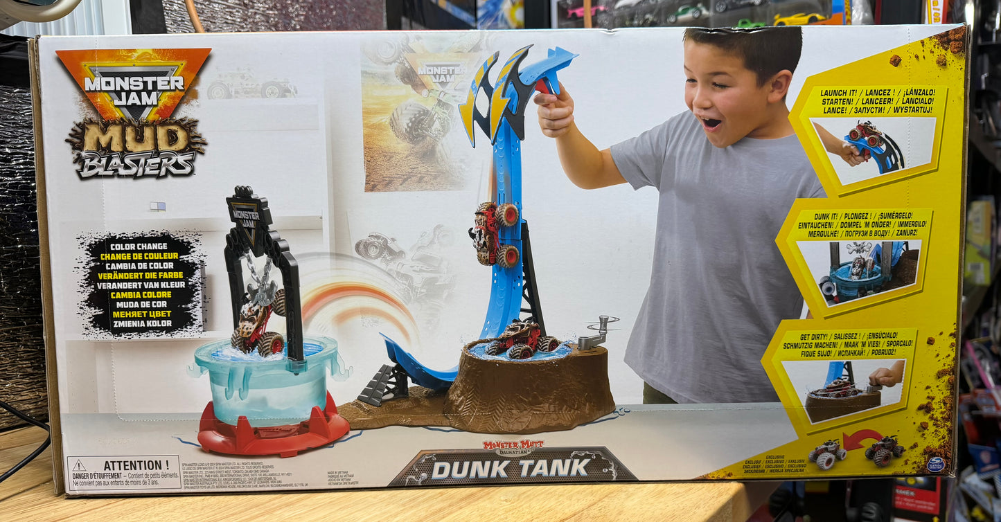 Monster Jam Mud Blasters Monster Mutt Dalmatian Dunk Tank Playset 05065