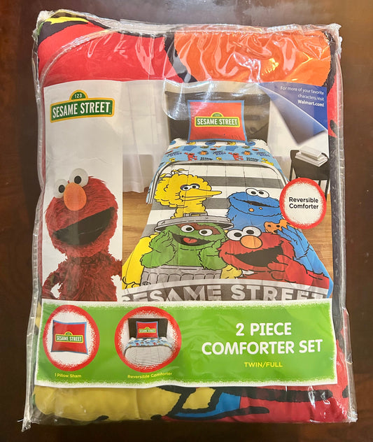 Sesame Street Kids 2-Piece Twin/Full Reversible Comforter and Sham Bedding Set 25233