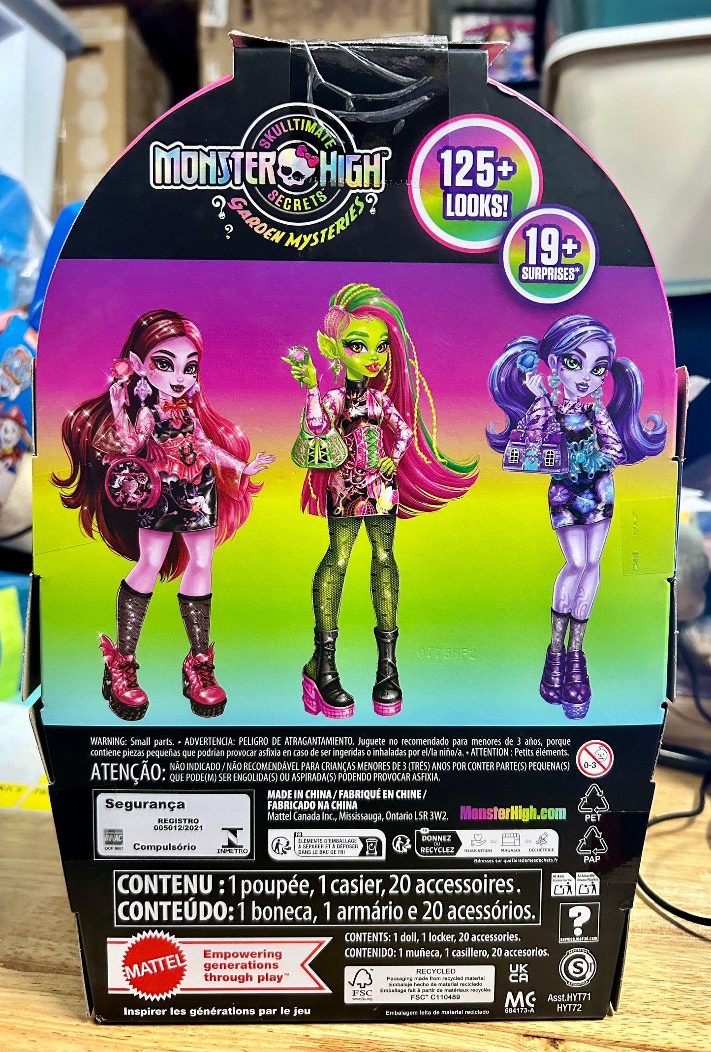 Monster High Skulltimate Secrets Garden Mysteries Playset, Draculaura Doll with 19+ Surprises 25544