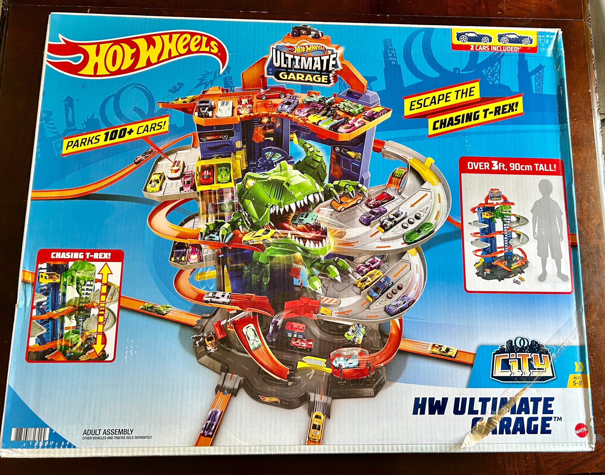 Hot Wheels HW Ultimate Garage Playset with 2 Toy Cars & Robo