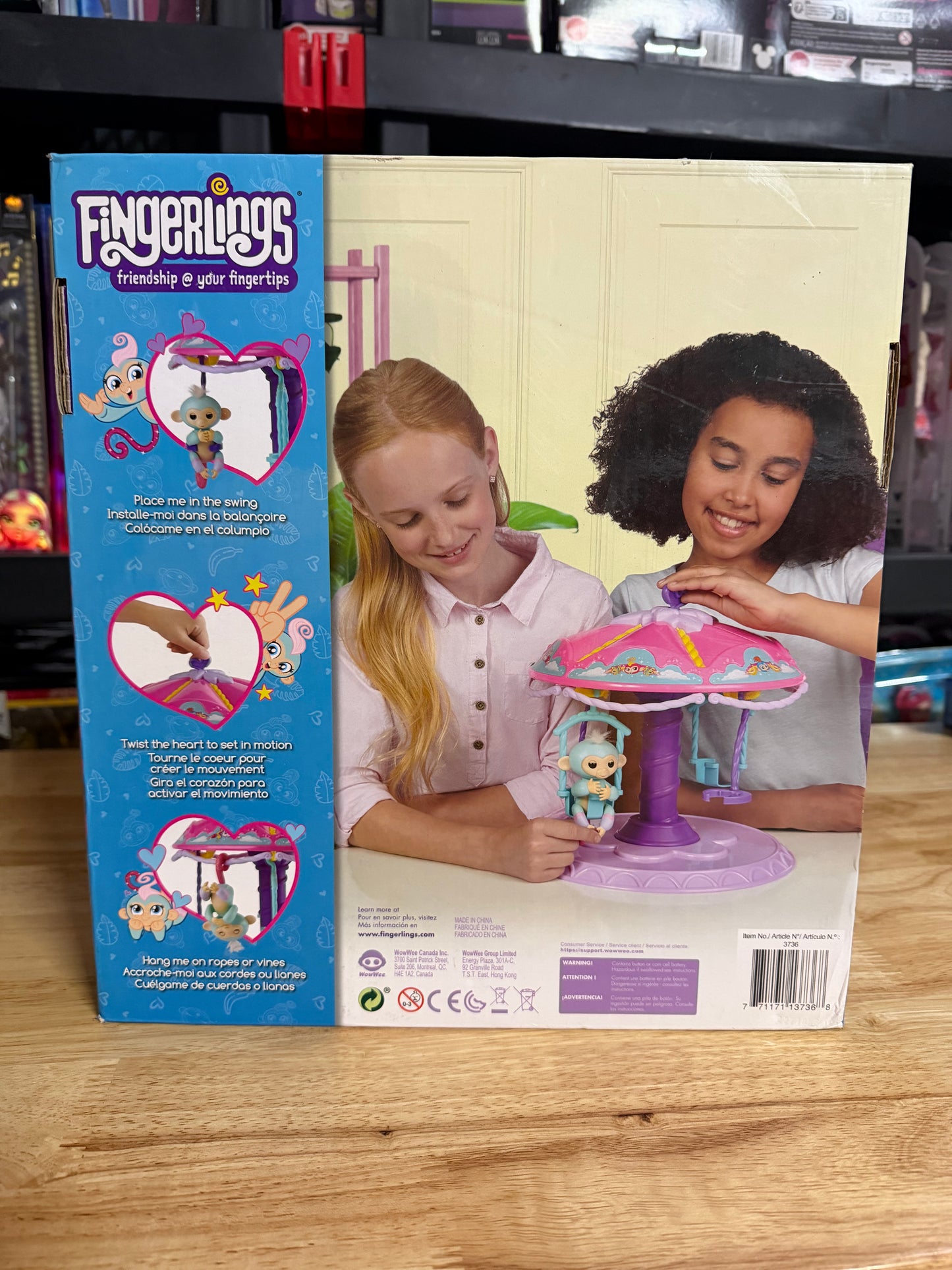 Fingerlings Twirl-a-Whirl Carousel Playset 13736