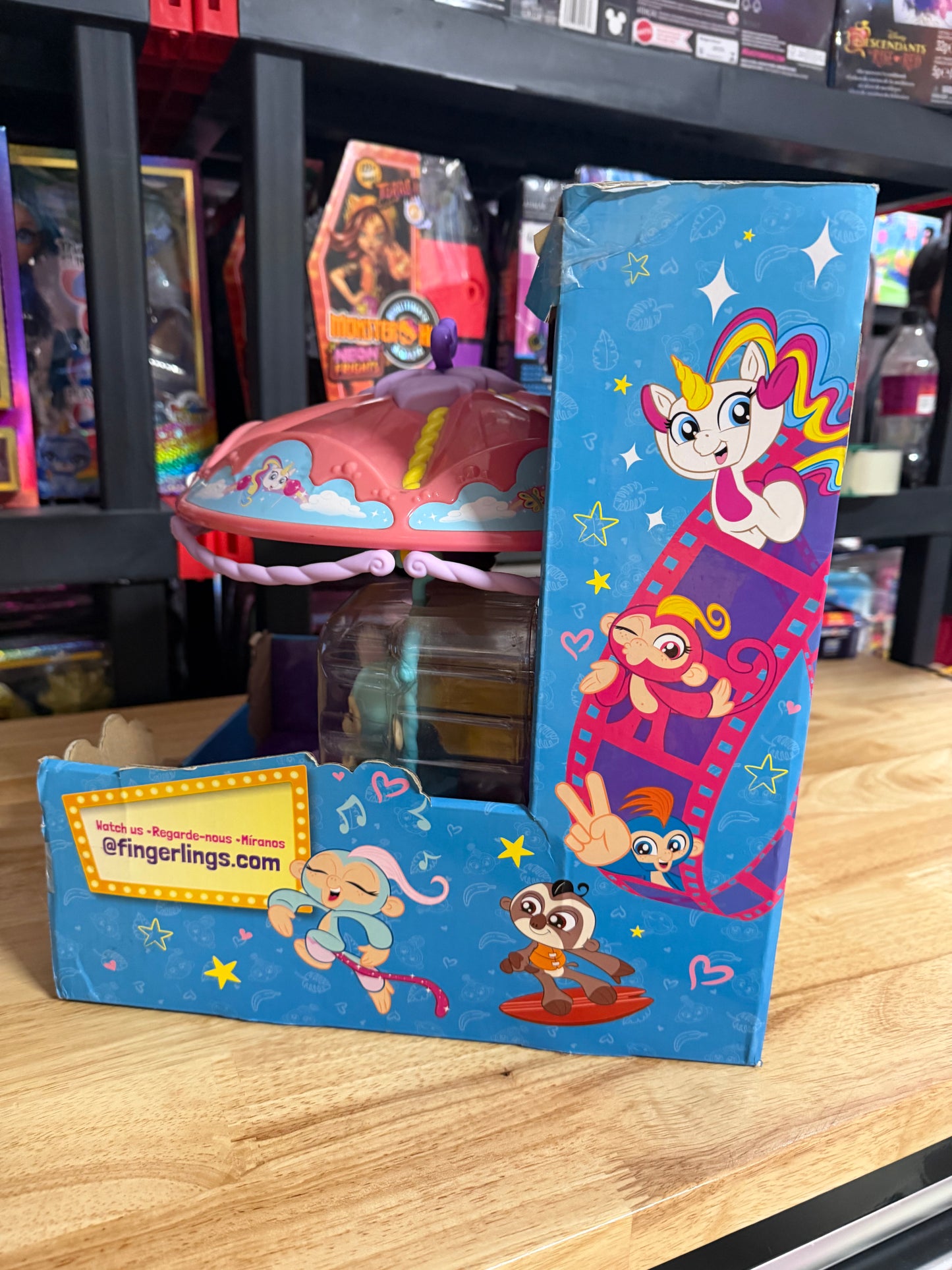 Fingerlings Twirl-a-Whirl Carousel Playset 13736