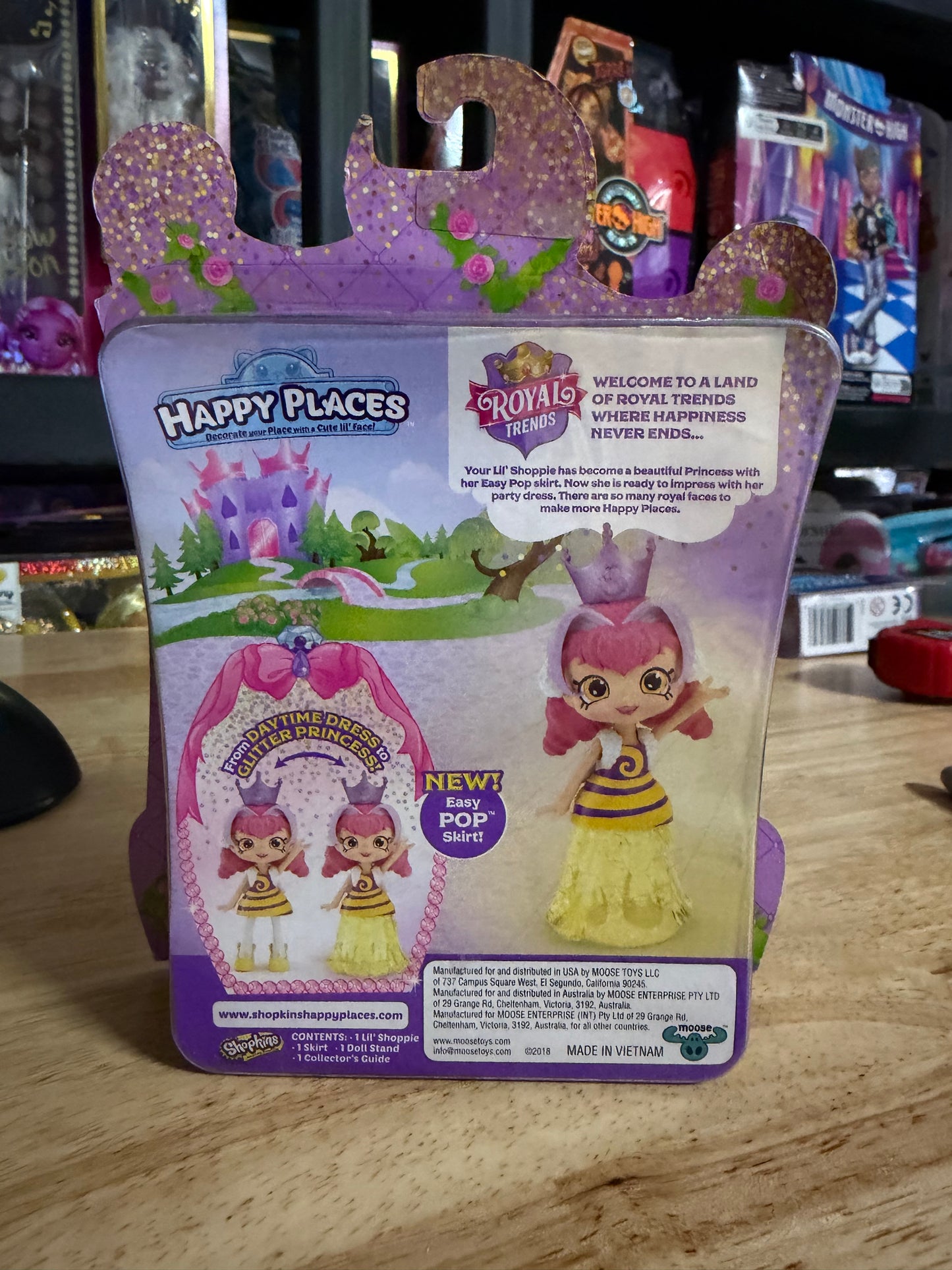 Shopkins Happy Places Queen Beehave 3.5” Doll 57575
