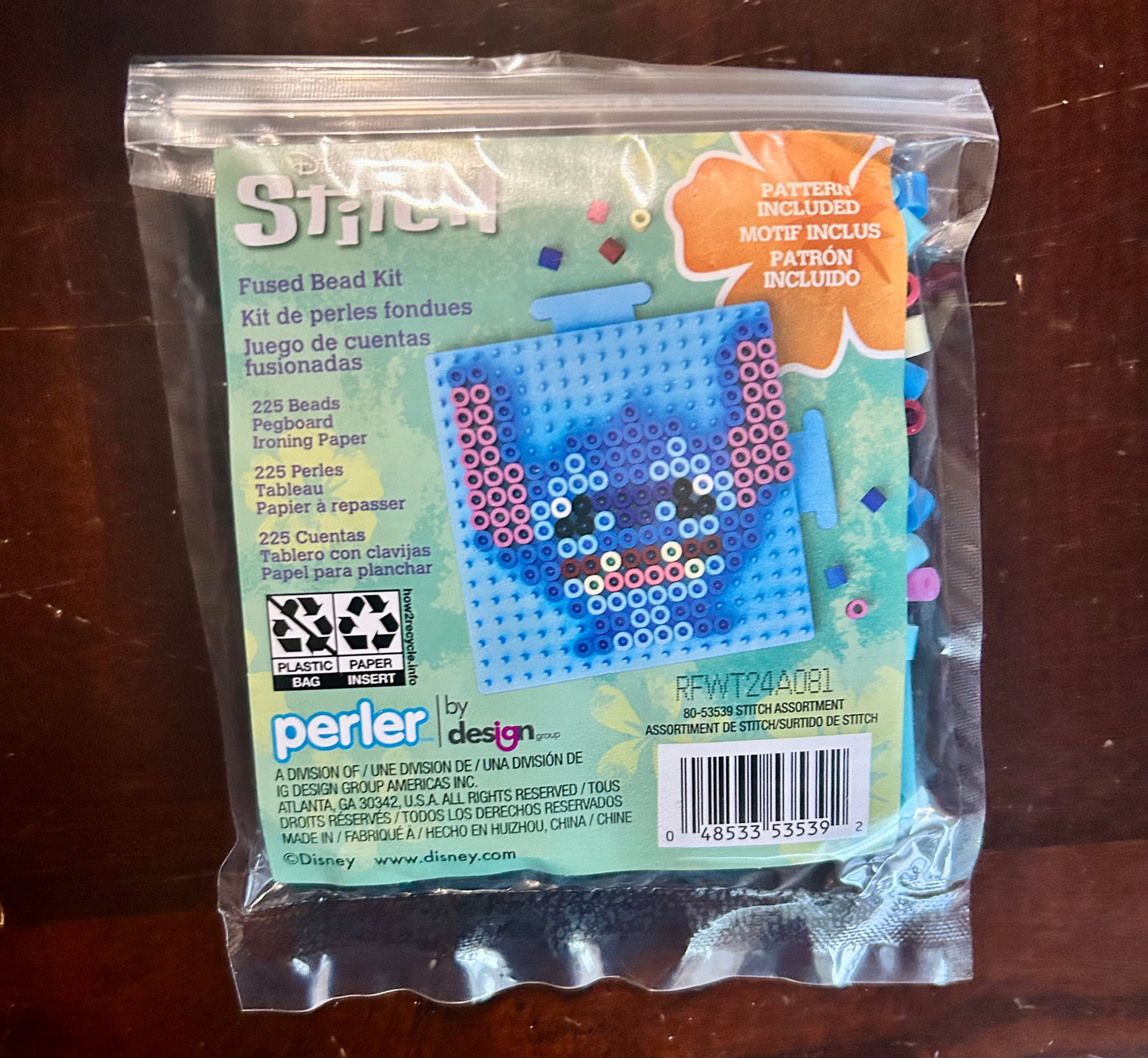 Perler Stitch Bead Kit 225-Piece 5”x7” Patterns May Vary 53539