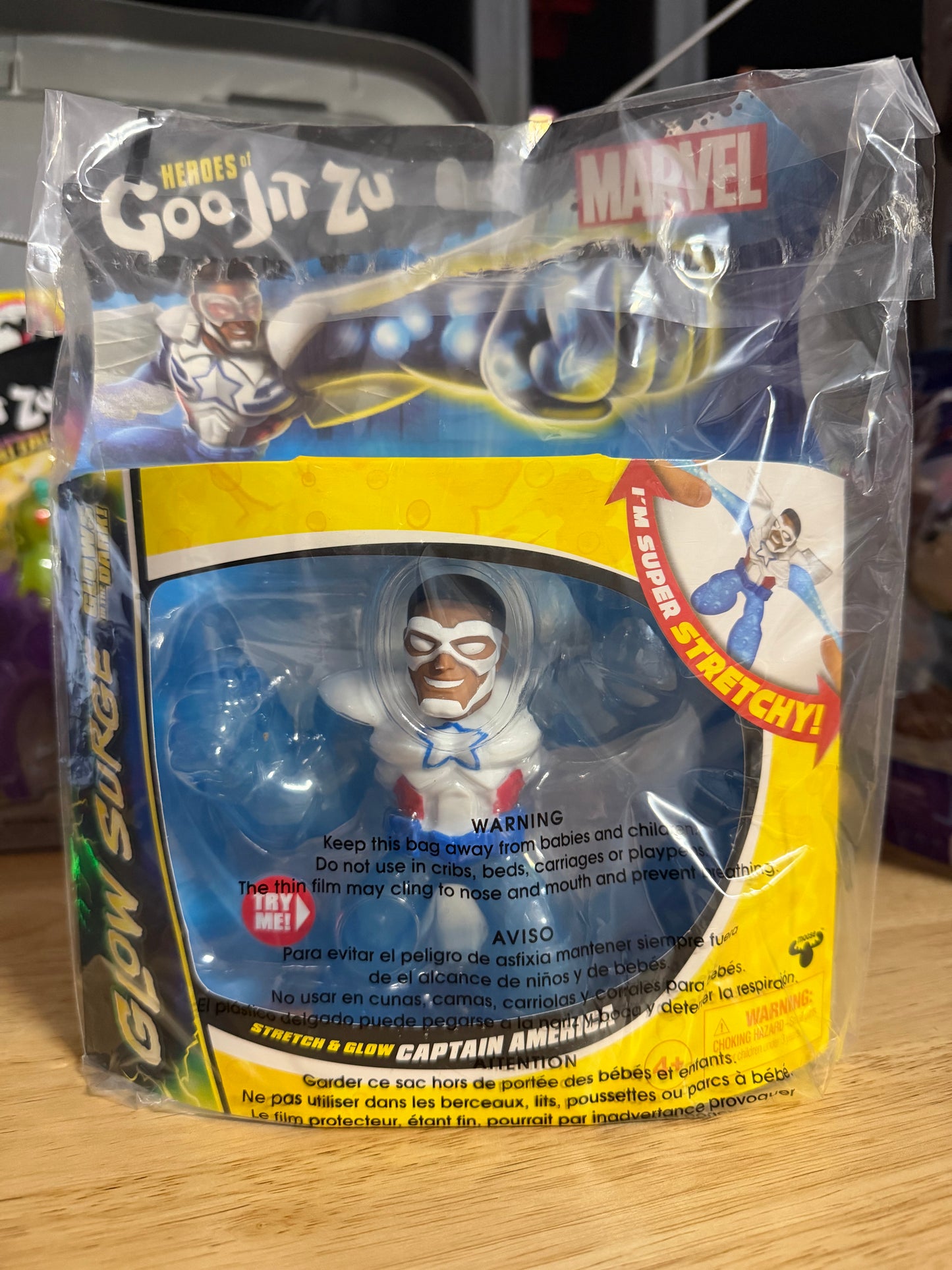 Hero’s of Goo Jit Zu Marvel Glow Surge Captain America Stretchy Figure 42714
