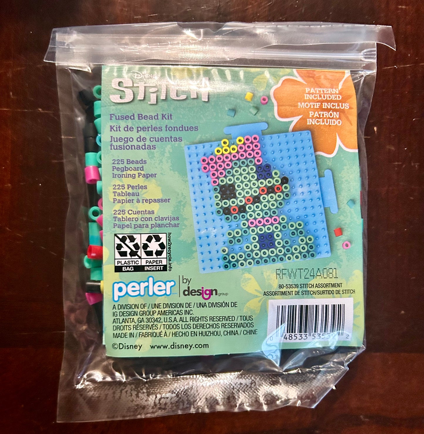 Perler Stitch Bead Kit 225-Piece 5”x7” Patterns May Vary 53539