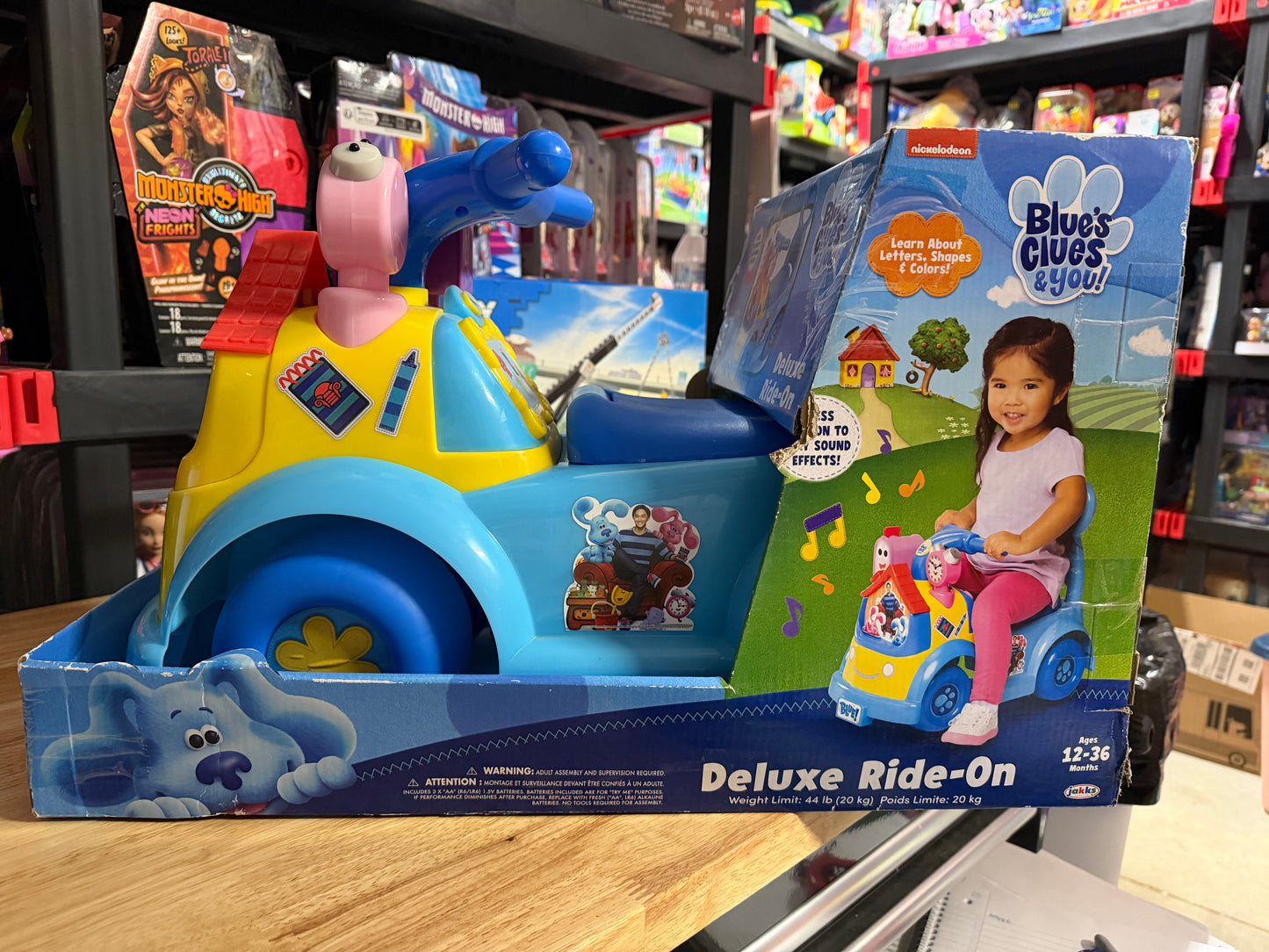 Blues Clues and You Deluxe Ride On 506244