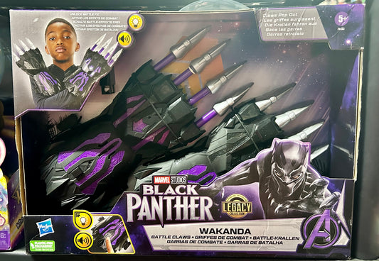 Black Panther: Marvel Studios Legacy Wakanda FX Battle Claws Light-Up Role Play