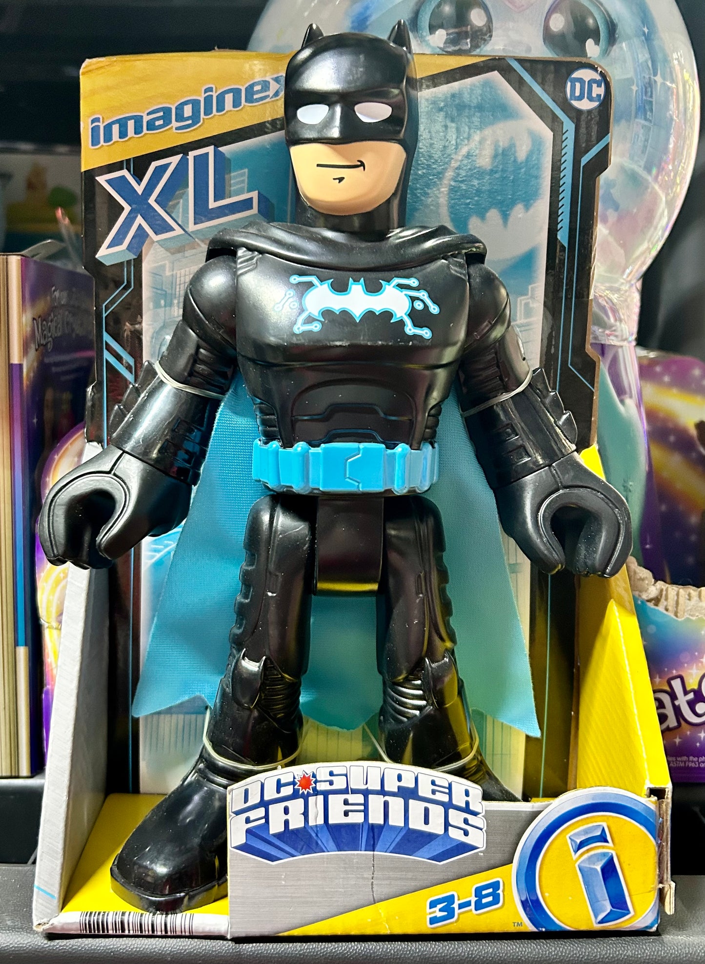Imaginext DC Super Friends Batman XL 10-Inch Poseable Figure, Bat-Tech Blue