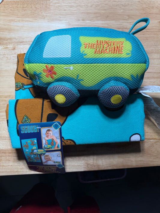 Scoob! 2-Piece Bath Towel and Mystery Machine Scrubby Set 79840