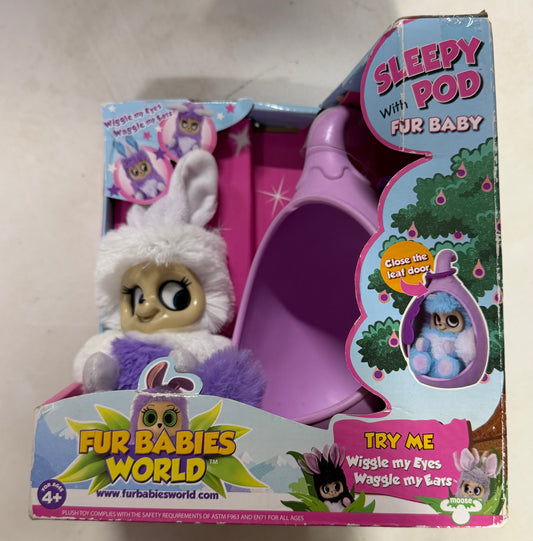 Fur Babies World Sleepy Pod + Dreamstar Fur Baby Abi 936139