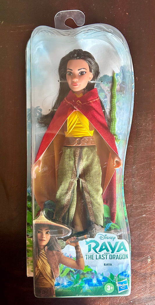 Disney Raya and the Last Dragon Fashion Doll 727650