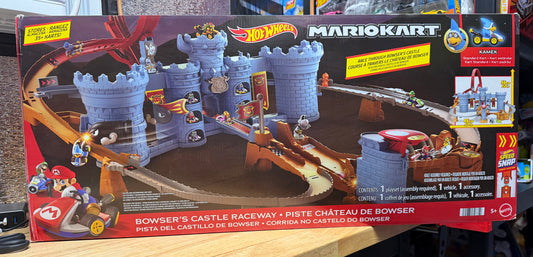 Hot Wheels Mario Kart Bowser's Castle Track Set with 1:64 Scale Die-Cast 32881
