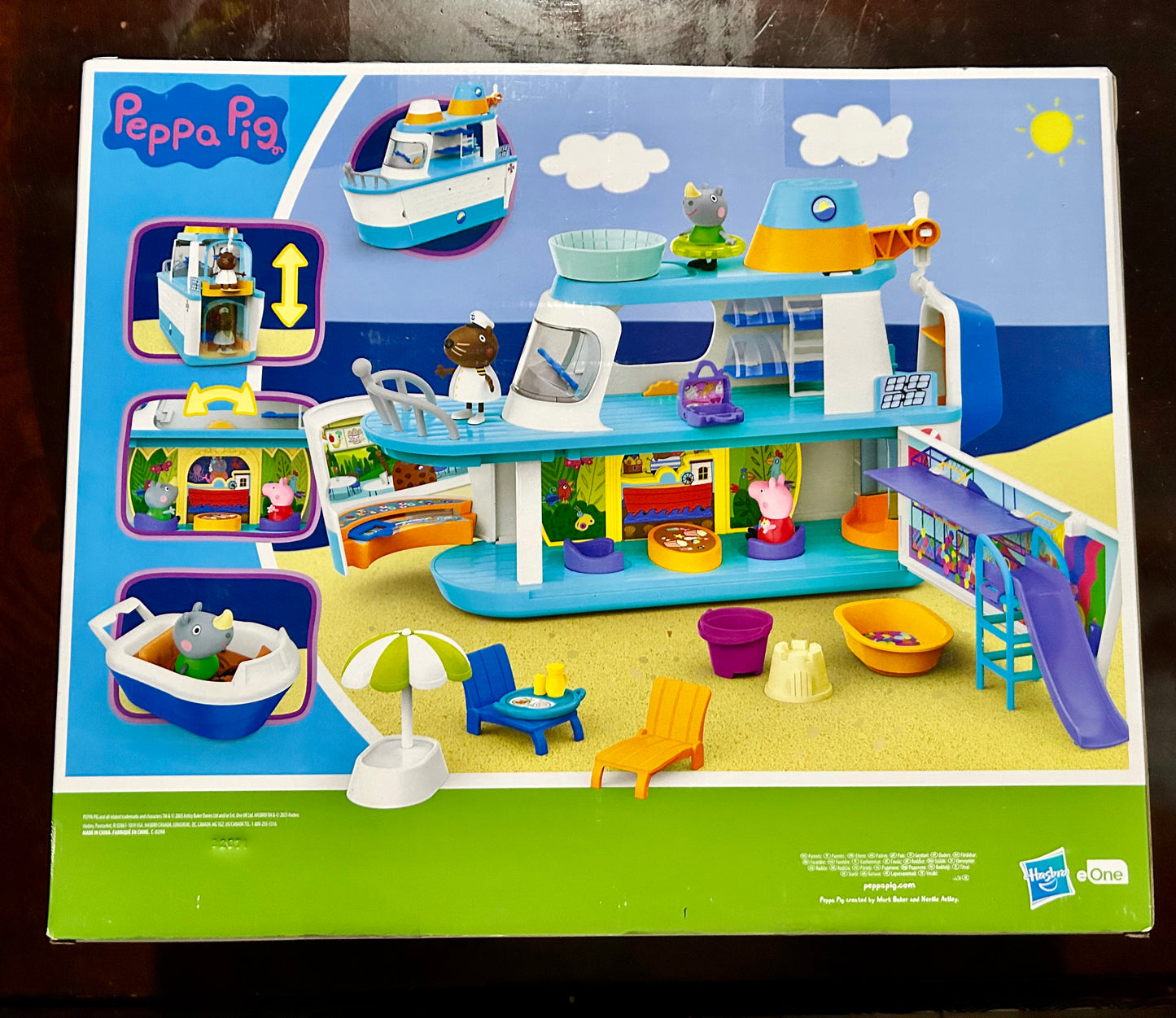 Peppa Pig’s Cruise Ship, Peppa Pig Playset with 17 Pieces 160379