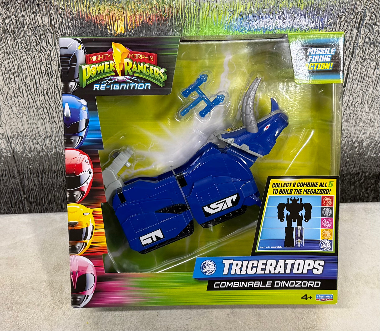 Mighty Morphin Power Rangers Re-Ignition Triceraptops Combinable Dinozoro 68720