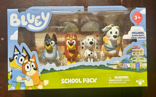 Bluey School 4-Pack Figure Set, Calypso, Bluey, Chloe, Rusty 13052