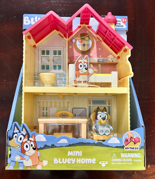 Bluey Mini Home Playset, Includes Bluey Figure With 5 Play Pieces 17614