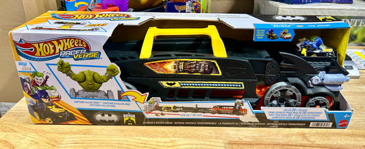 Hot Wheels RacerVerse Batman’s Escape Chase Track Set 23481