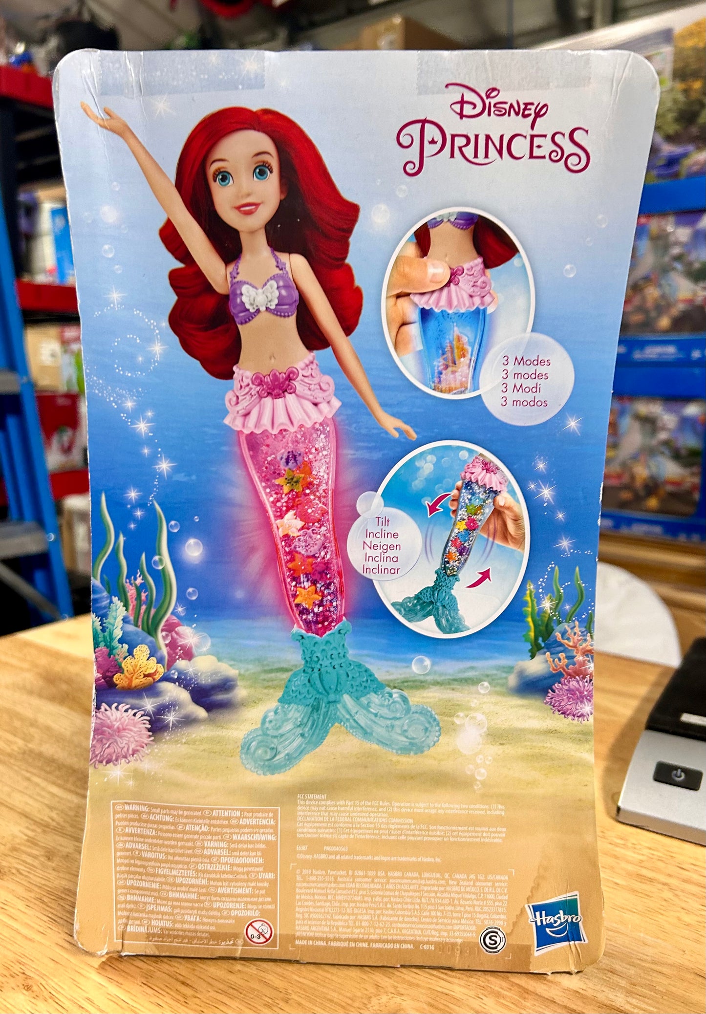 Disney Princess Glitter 'n Glow Ariel Doll with Lights,Includes Mermaid Tail 645312D