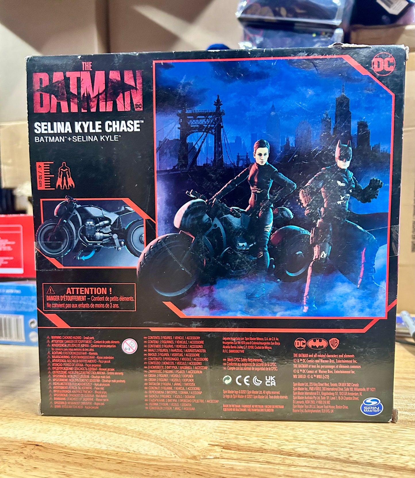 DC Comics Batman and Selina Kyle Chase Pack with 2 Figures and Bike 36841