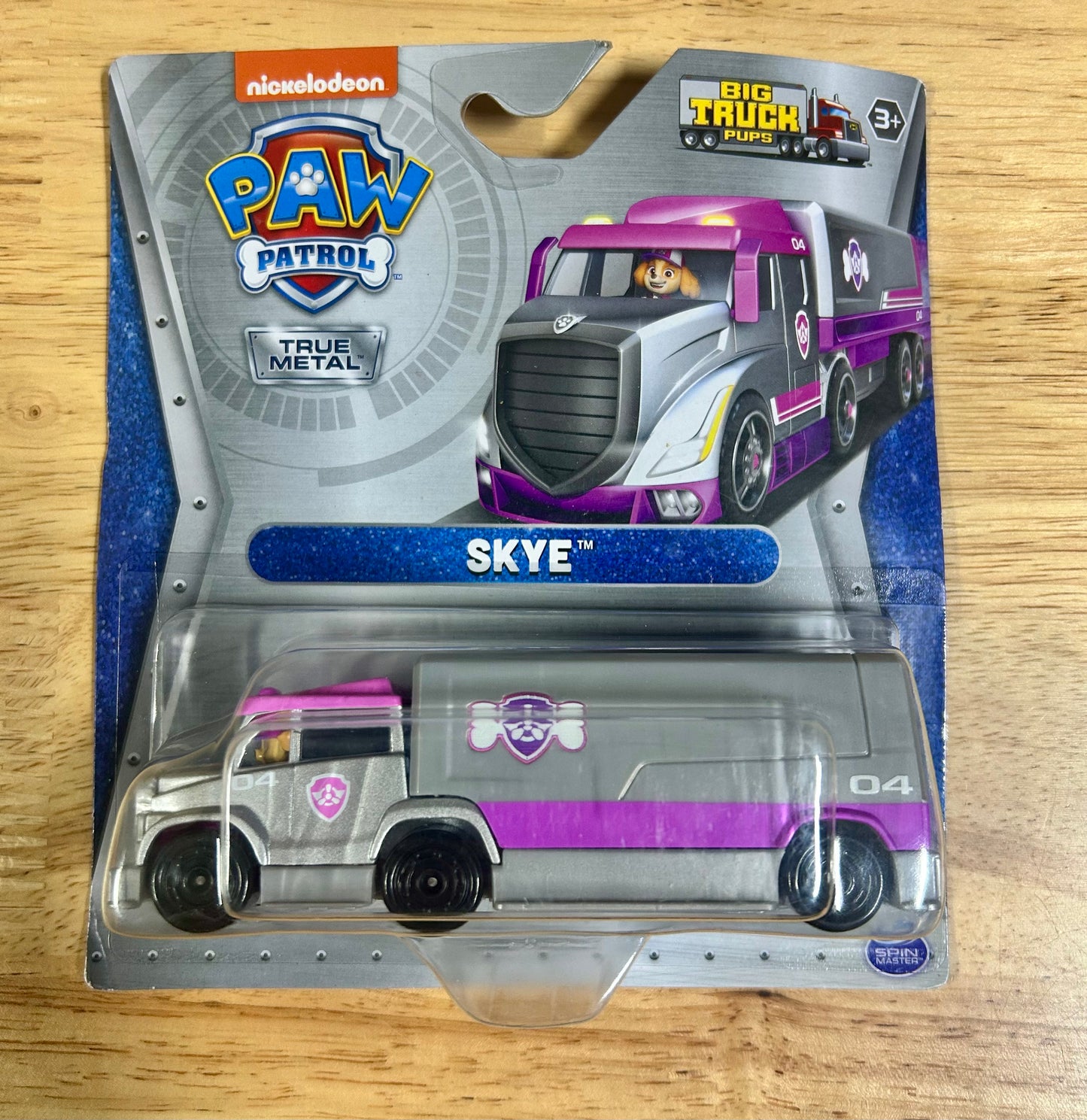 PAW Patrol Big Truck Pups True Metal Skye Collectible Die-Cast Toy Trucks 1:55 Scale 41834
