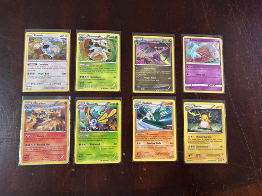 Pokémon Holo Lot (8 Cards) MP - NM