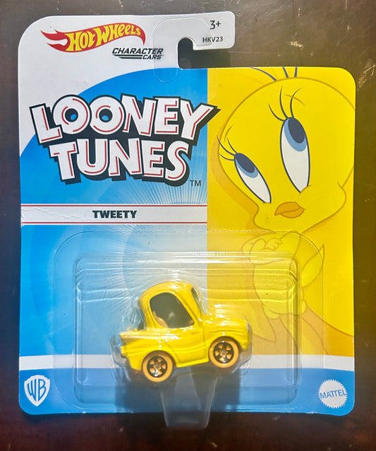 Hot Wheels Tweety Character Car, Collectible 1:64 Scale 10848