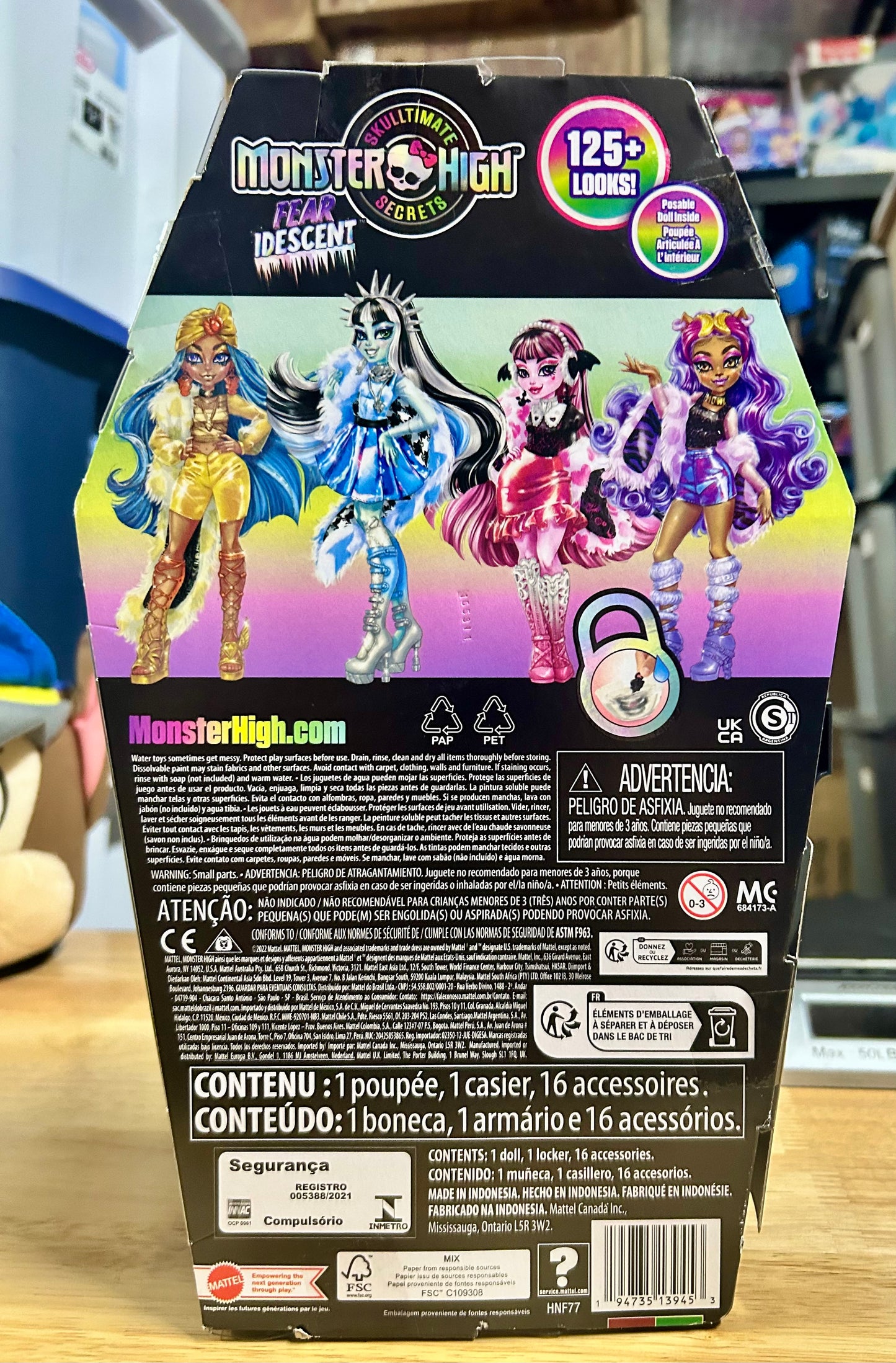 Monster High Doll, Lagoona Blue, Skulltimate Secrets: Fearidescent Series 13945