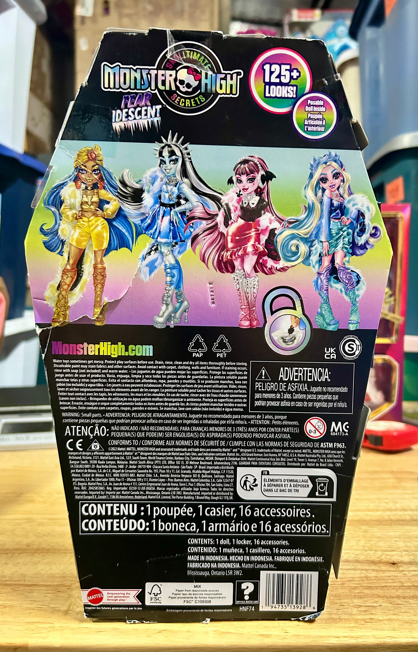 Monster High Doll, Clawdeen Wolf, Skulltimate Secrets: Fearidescent Series 13928