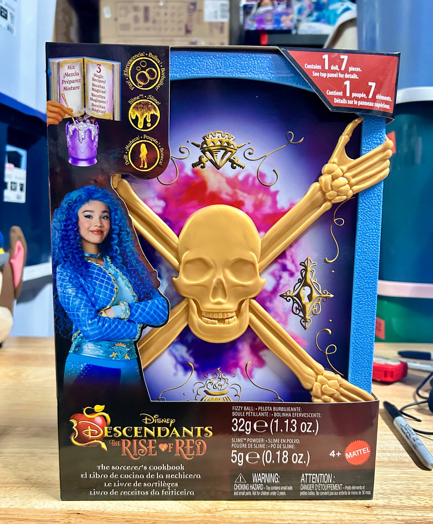 Disney Descendants: The Rise of Red The Sorcerer’s Cookbook with Doll, Fizz, Slime & Doll Reveal Surprises 21603