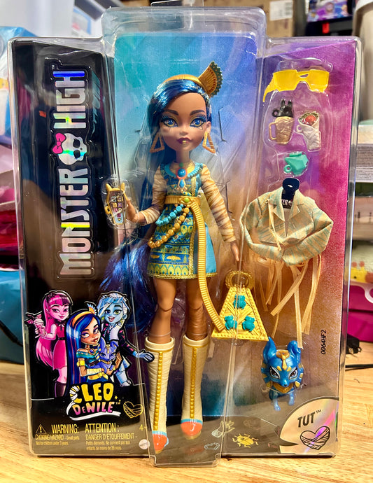 Monster High Cleo De Nile Fashion Doll with Blue Streaked Hair, Accessories & Pet Dog 06983