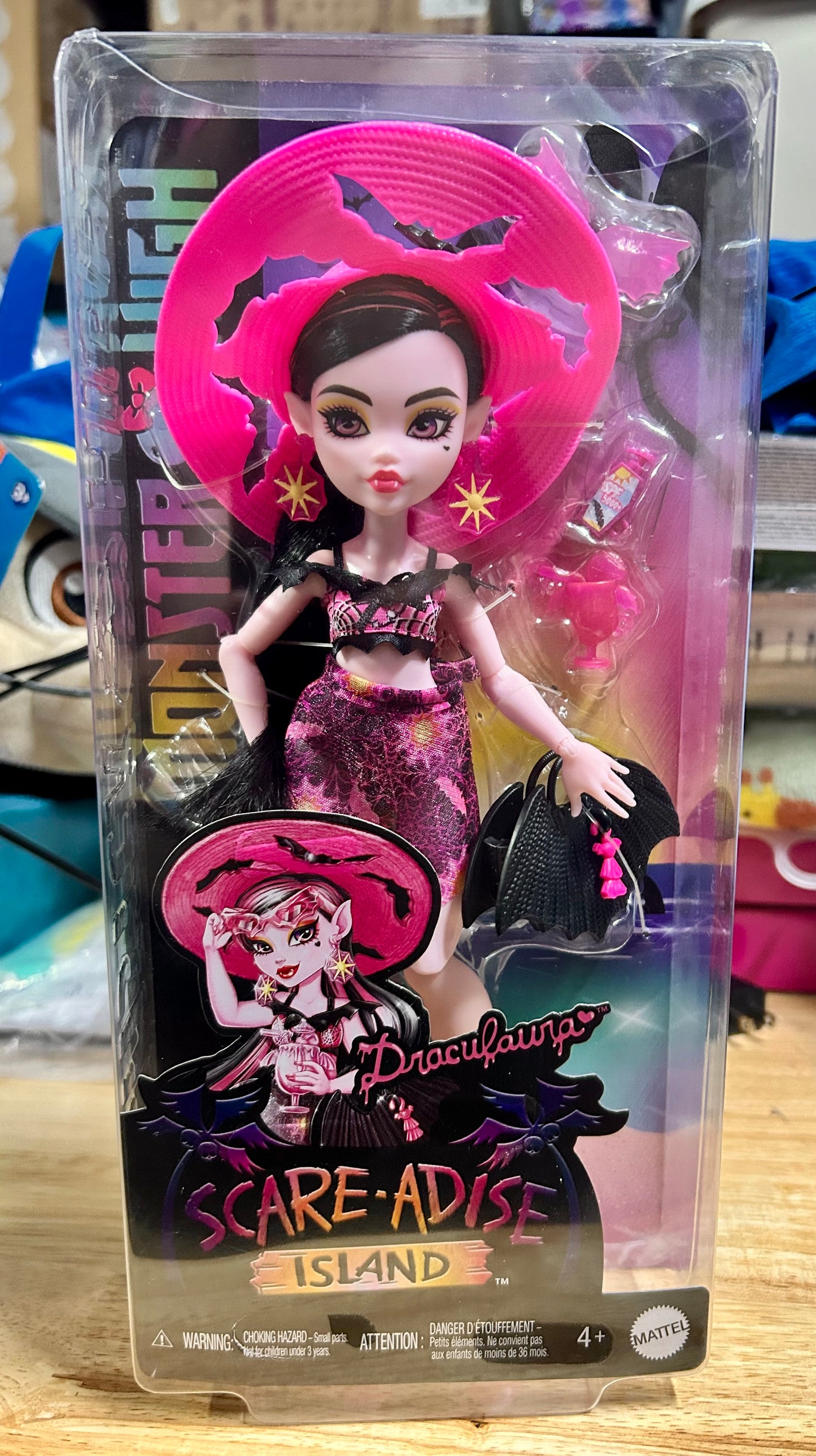 Monster High Scare-adise Island Draculaura Fashion Doll with Swimsuit 18334