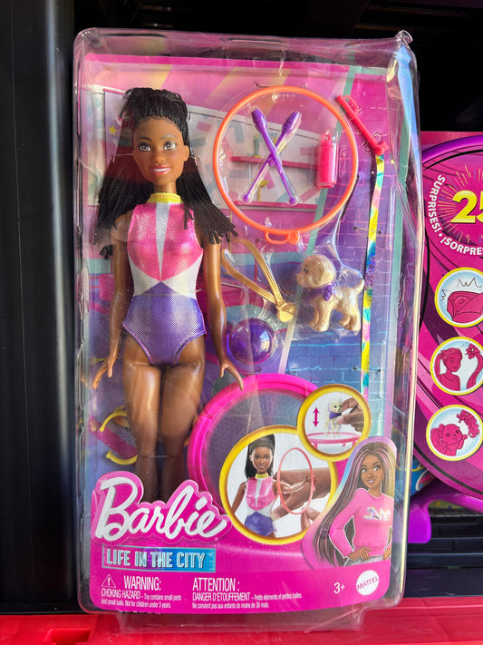 Barbie Brooklyn Gymnast Doll & Playset with Fashion Doll 20695D