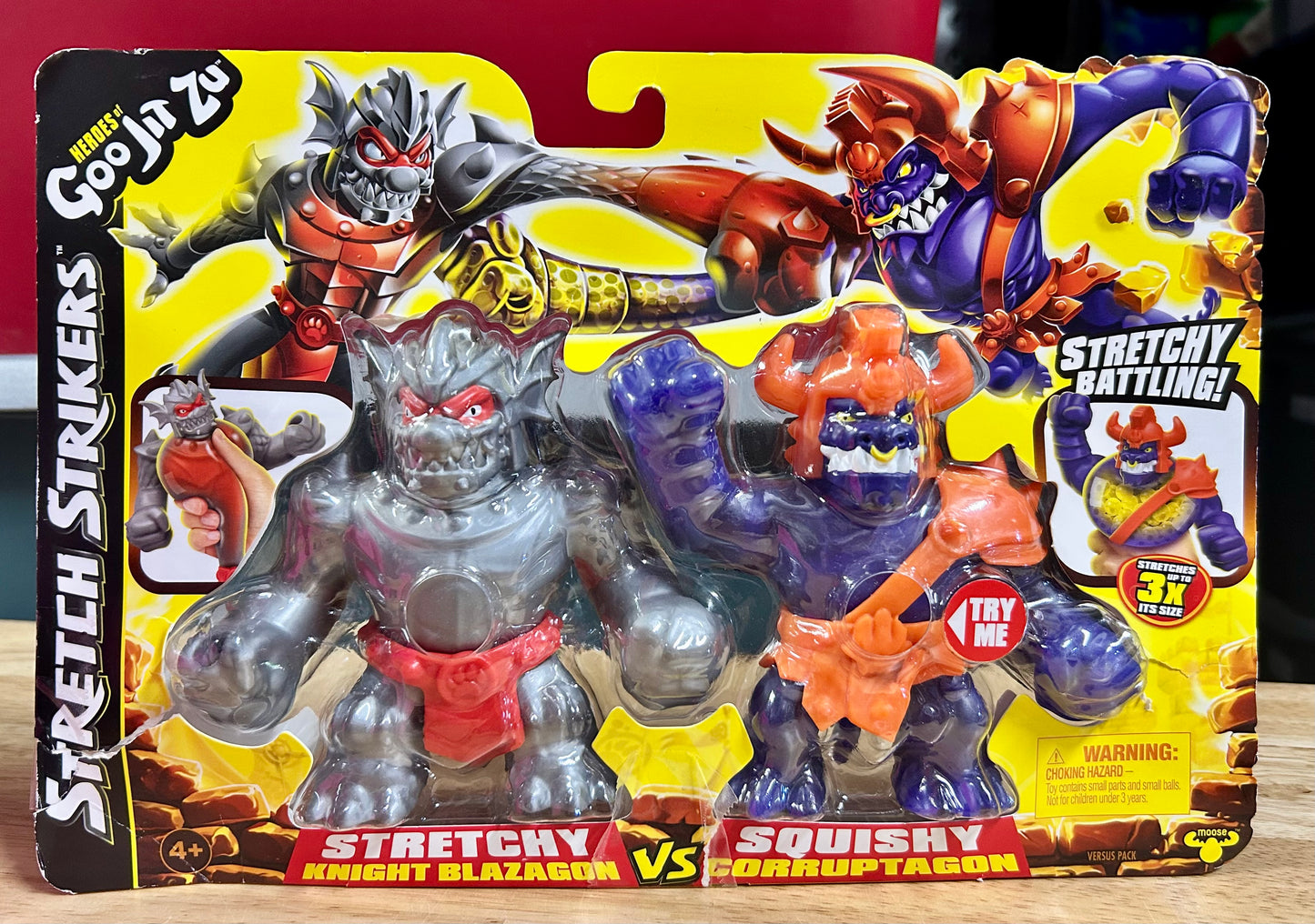 Heroes of Goo Jit Zu Stretch Strikers Stretchy Knight Rockjaw VS Squishy Tyro 42790