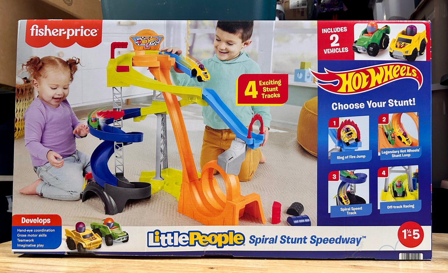 Little People Hot Wheels Spiral Stunt Speedway Toddler Race Track Playset 21105