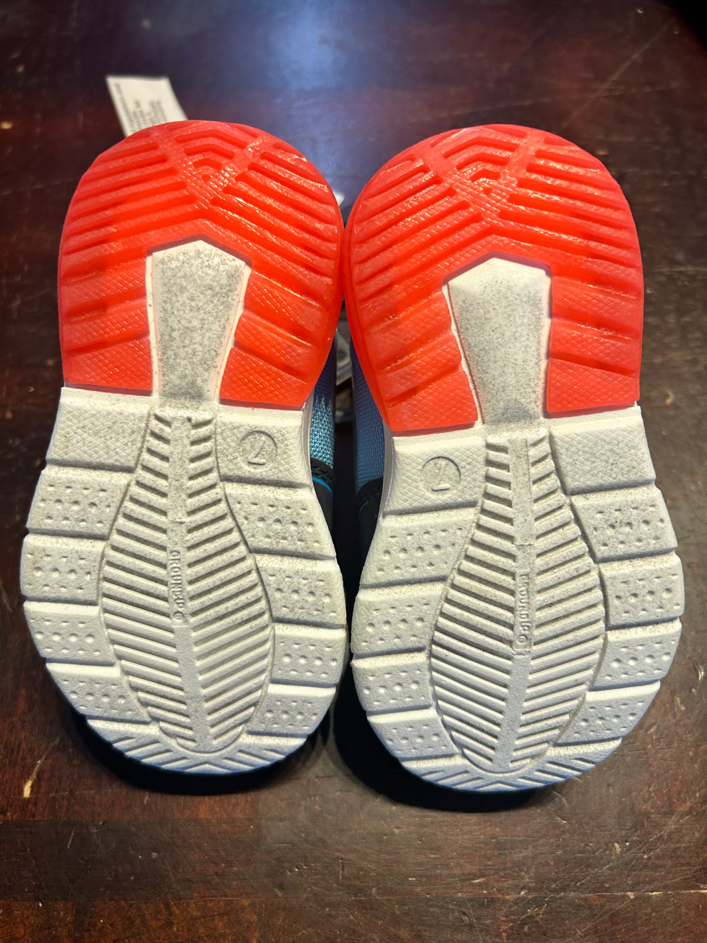 Bluey Toddler Boys' Slip On Sneakers, Size-7 *Lights do not work 21429D