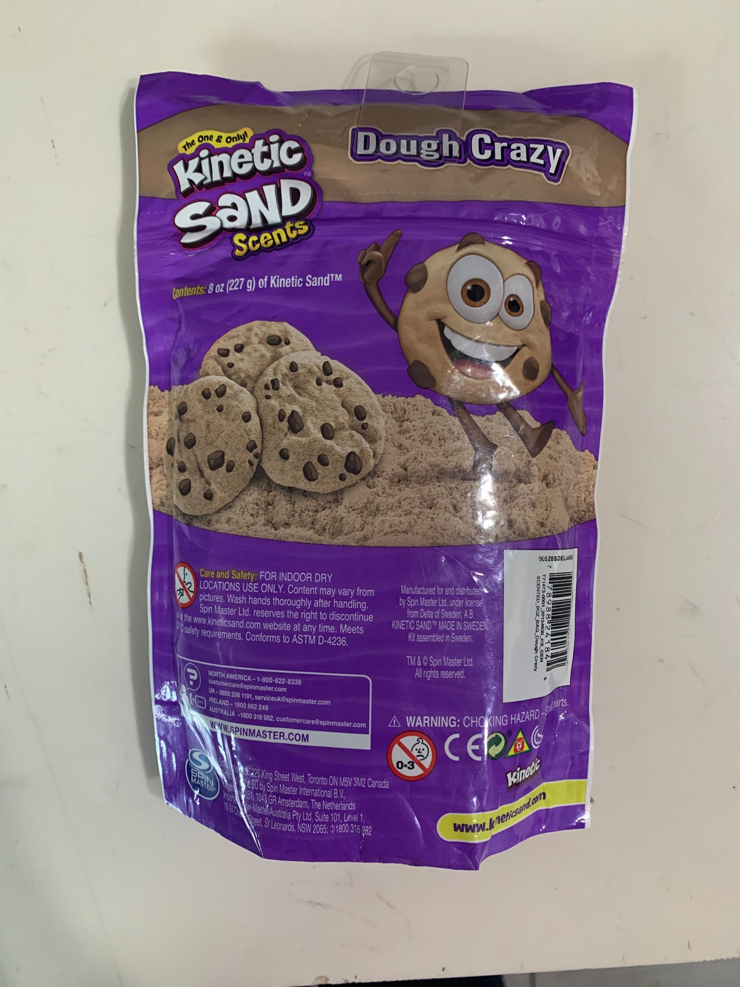 Kinetic Sand Scents, 8oz Light Brown Dough Crazy Scented Kinetic Sand