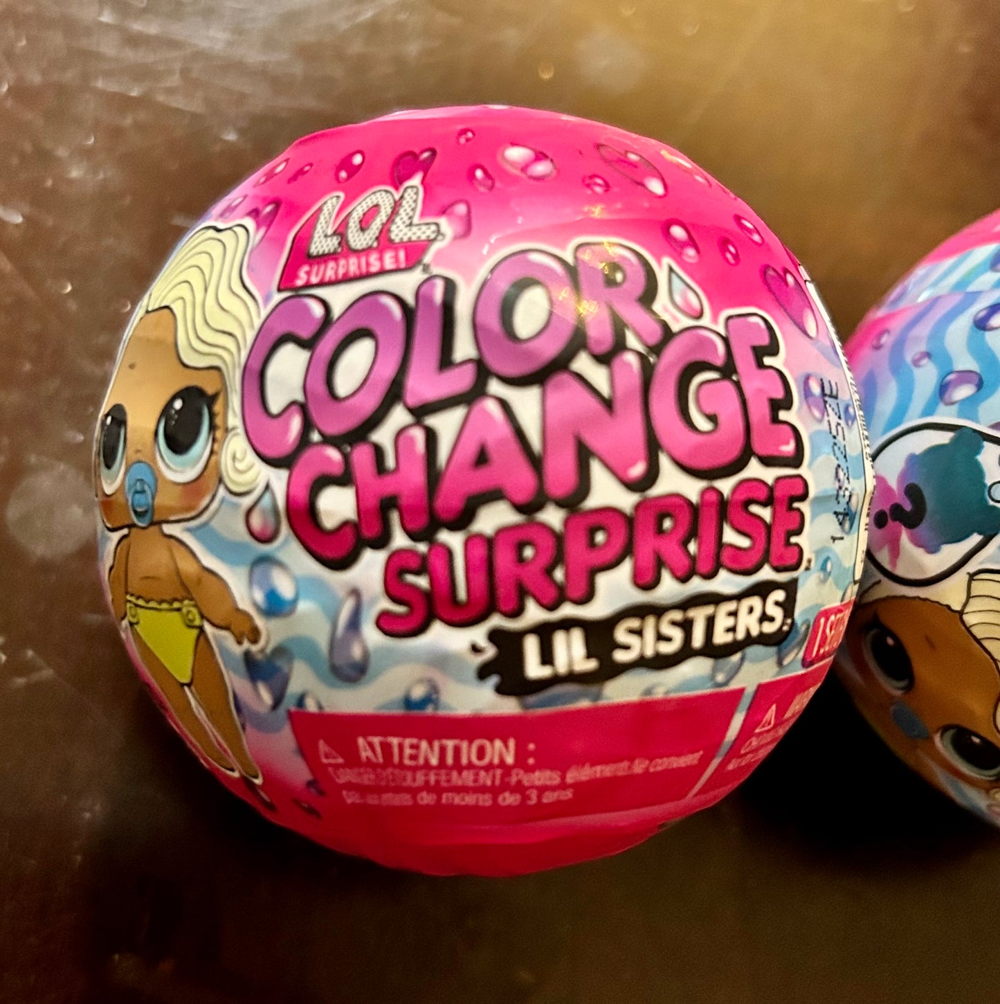 LOL Surprise! Color Change Surprise Lil Sisters Mini Ball 57822