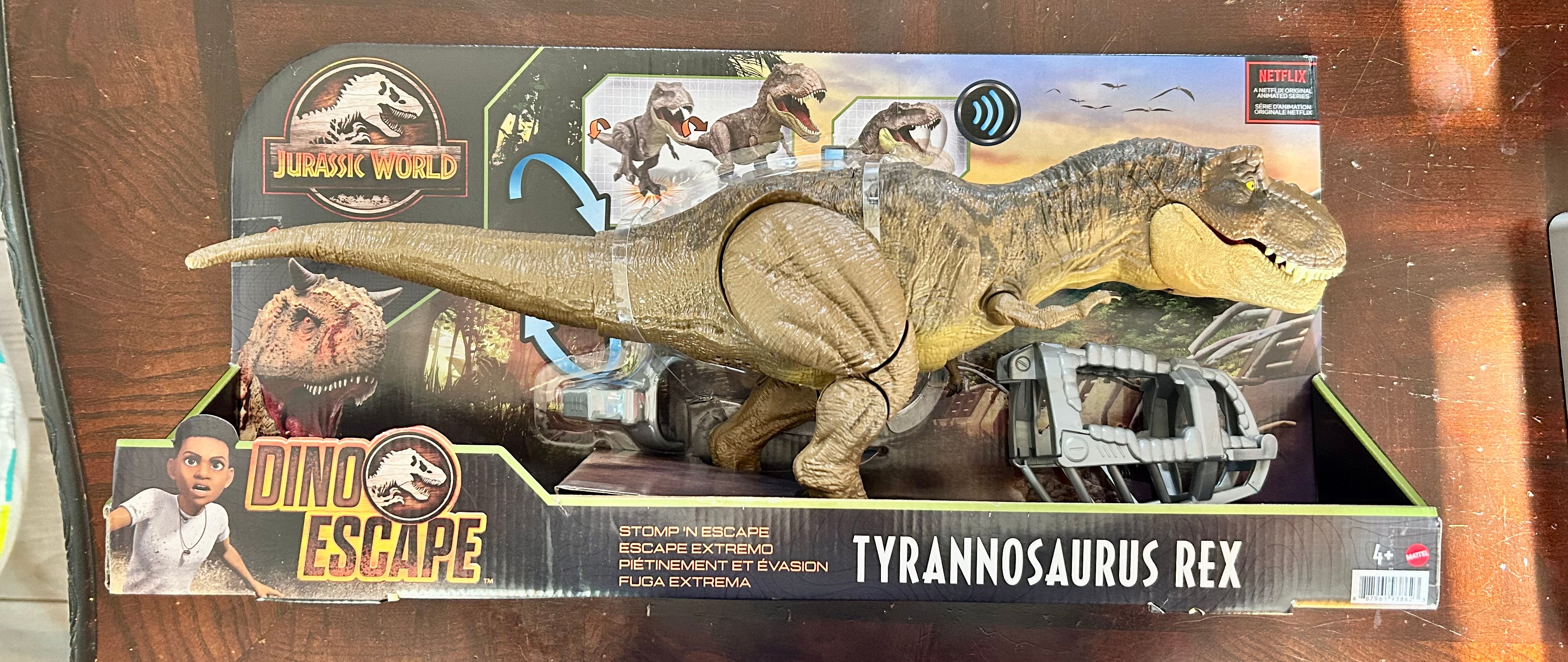 Mattel Jurassic World Camp Cretaceous Stomp 'n Escape Tyrannosaurus T Rex  Action Figure Toy with Stomping Motion