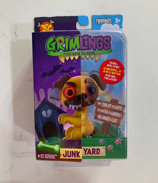 Fingerlings Grimlings Junk Yard Pug 14331