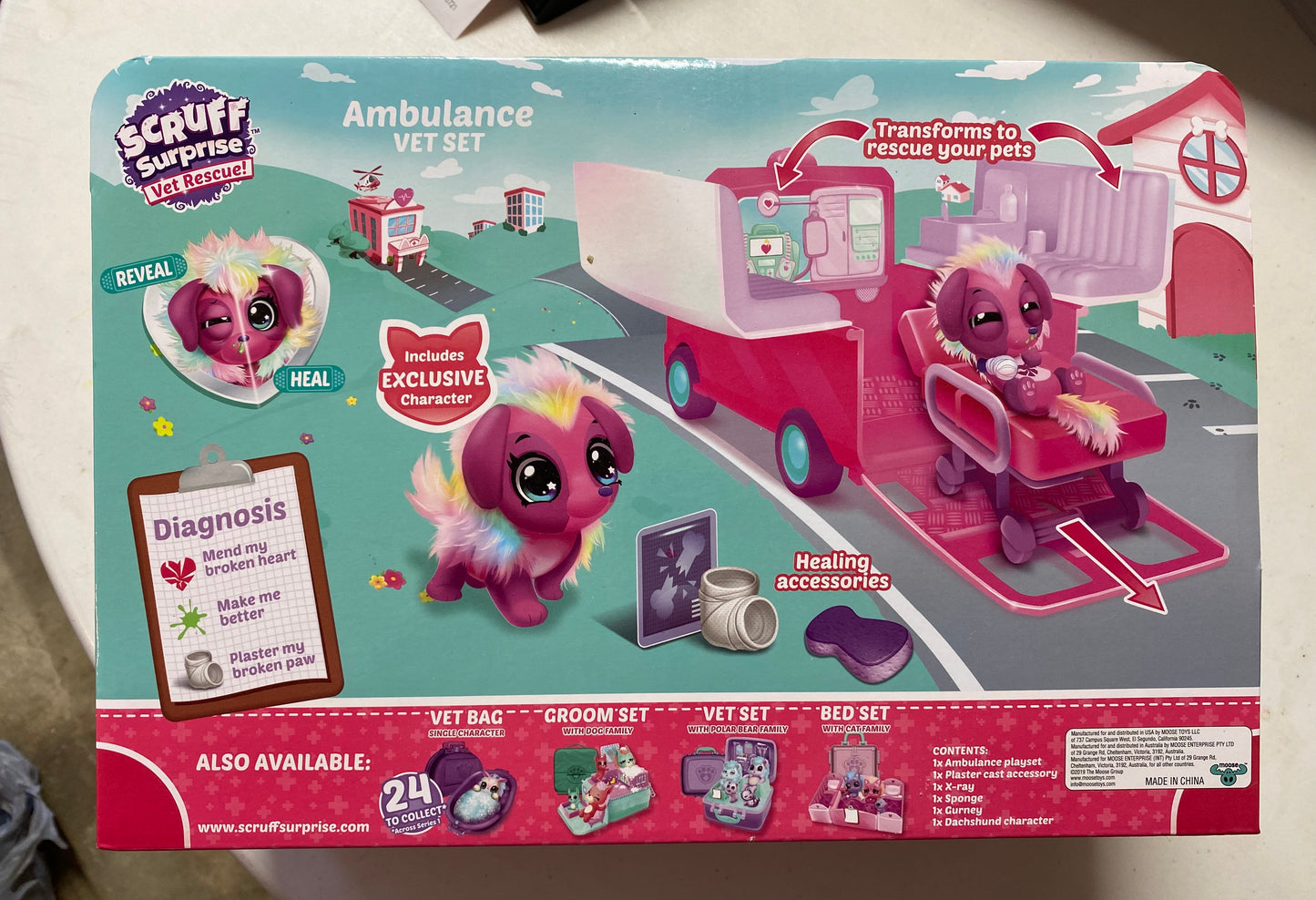 Scruff Surprise Vet Rescue Ambulance Vet Set 30066E